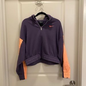 NWOT Nike sweatshirt. Never worn